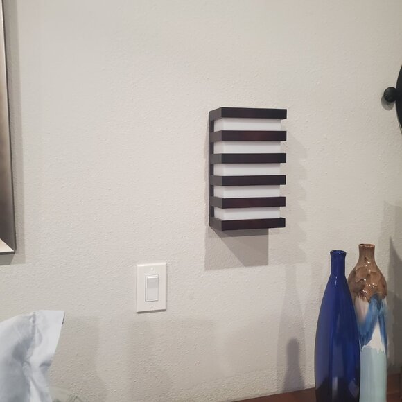 2 LED Luminaries - Picture 7 of 9